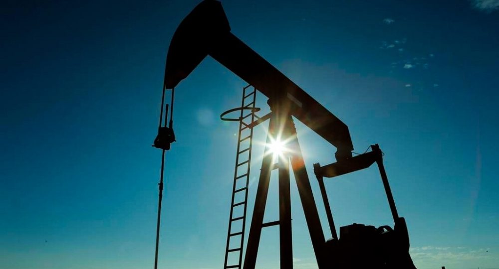 Procura mundial de petróleo poderá registar uma recuperação em 2021