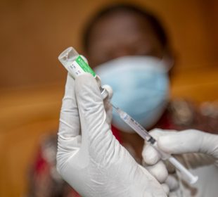 Nova parceria assegura 400 milhões de vacinas às nacões africanas