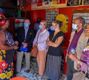 Canalizar recursos ao sector informal constitui enorme desafio