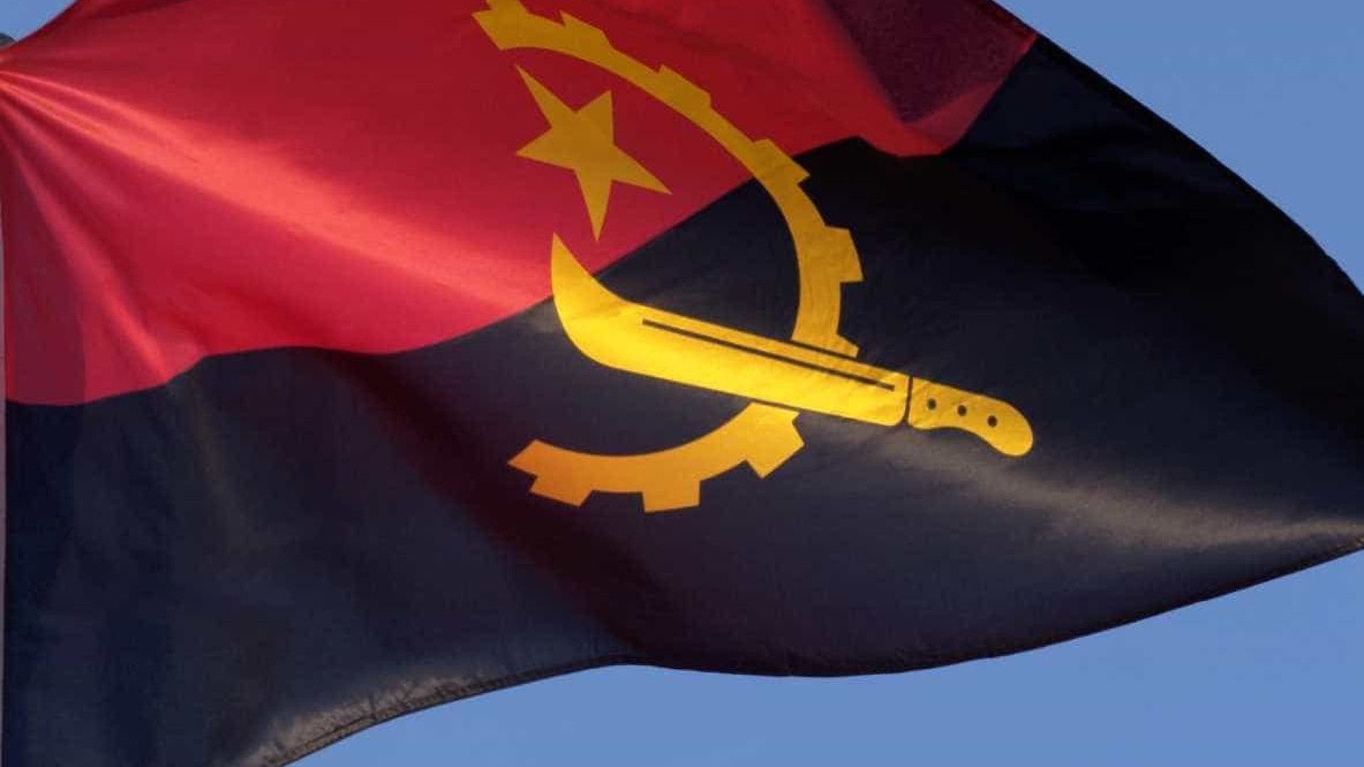 <strong>Angola encaixou mil milhões de euros com privatizações</strong>