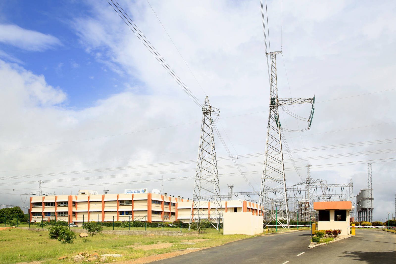 EDM considera várias opções para integrar a solução do défice  energético na África do Sul