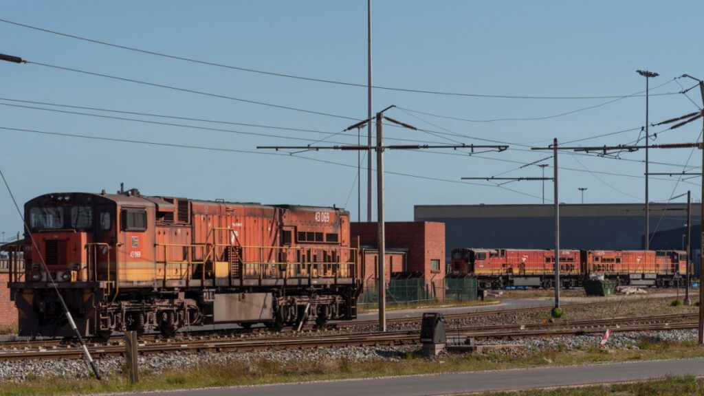 700 locomotivas da Transnet paralisadas