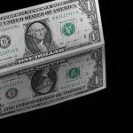 Dólar Mantém-se Estável à Espera da Inflação dos EUA e da Decisão do BCE