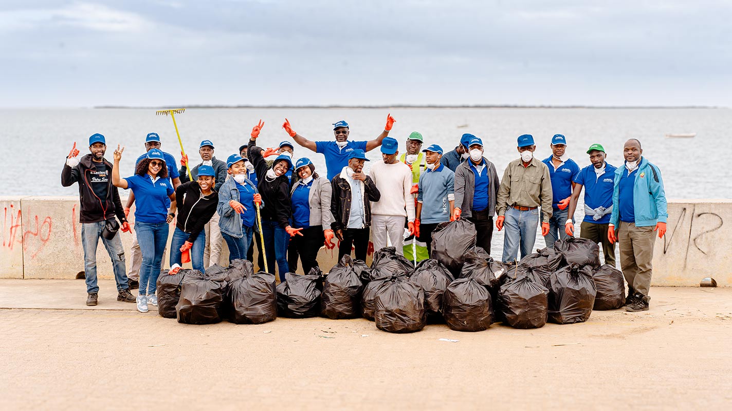 Empenhada na Sustentabilidade, NAVAL Mobiliza Comunidade por um Ambiente Mais Limpo