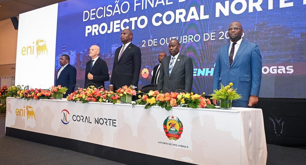 Presidente-da-Republica-participa-na-Cerimonia-do-Anuncio-da-Aprovacao-da-Decisao-Final-de-Investimento-do-Projecto-Coral-Norte-FLNG-da-Bacia-do-Rovuma-provincia-de-Cabo-Delgado-4