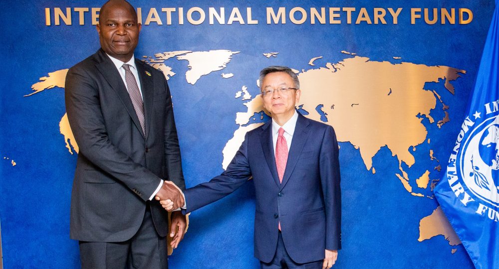 Presidente-da-Republica-visita-a-sede-do-FMI-em-Washington-D.C-11