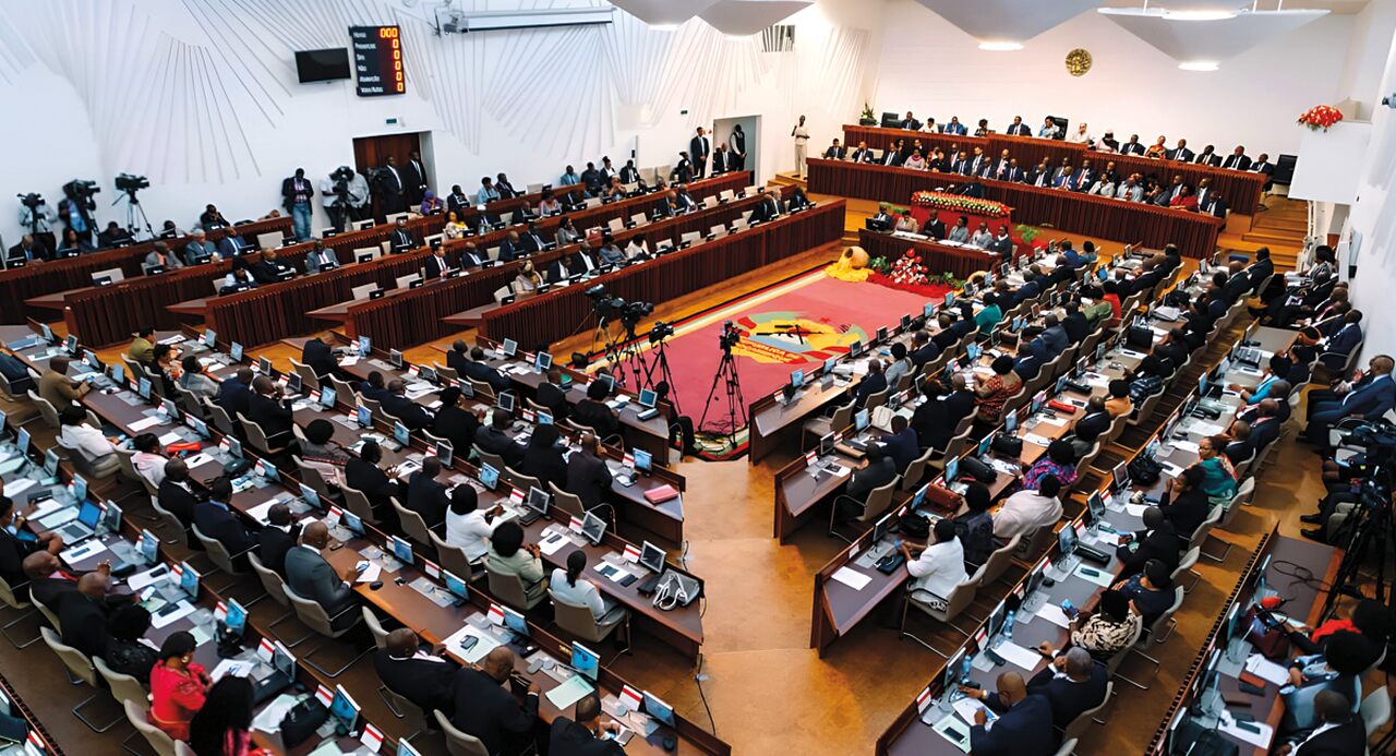 Orçamento do Estado 2026 Reforça Aposta em Infra-Estruturas de Produção, mas Debate Parlamentar Exibe Fraturas nas Prioridades Económicas