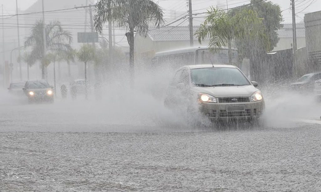 Chuva Intensa Exibe Fragilidades da Drenagem Urbana em Maputo e Mobiliza Resposta do Município