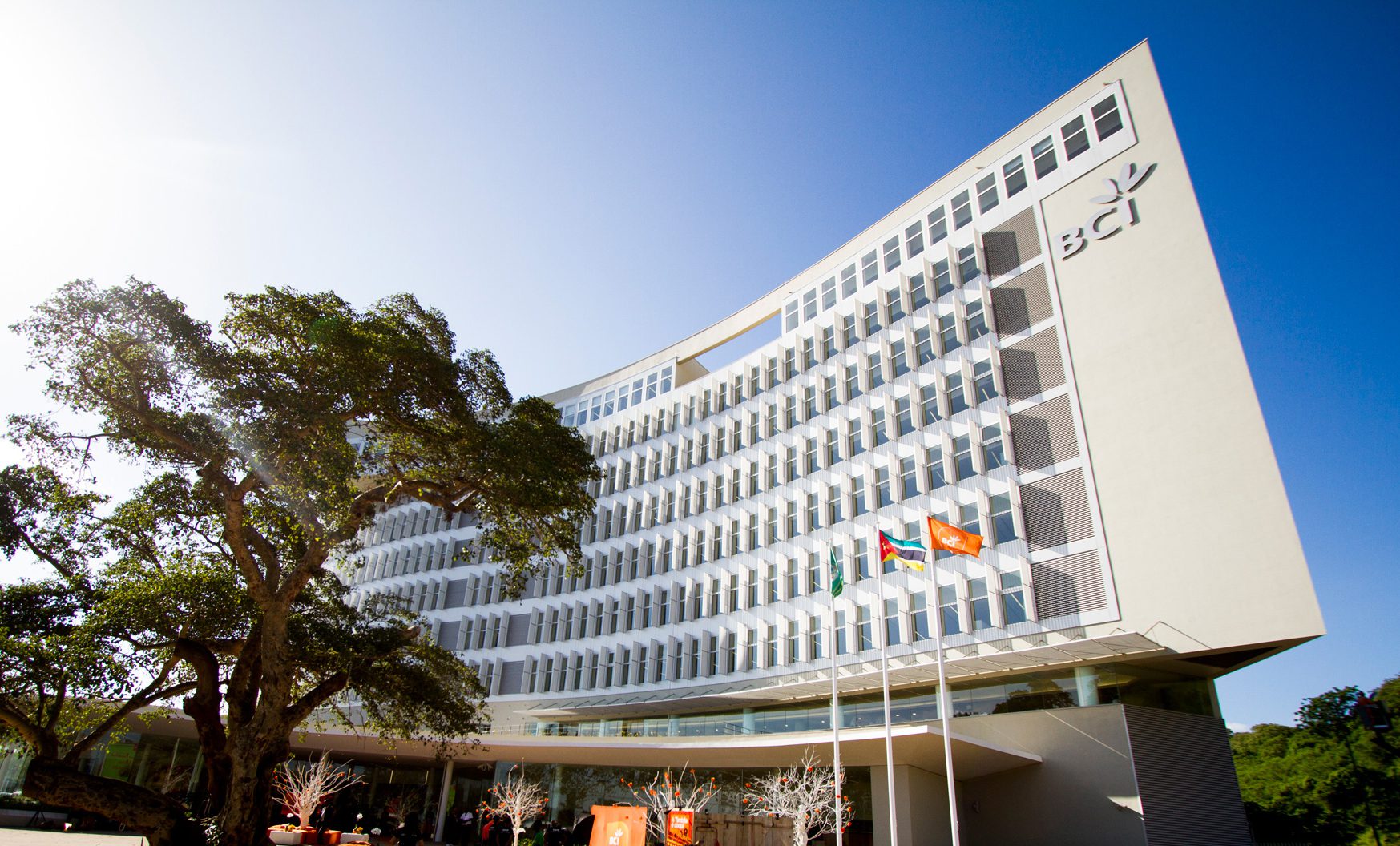 BPI Considera Alienar Participação no BCI Após Contribuição Negativa de 20 Milhões de Euros