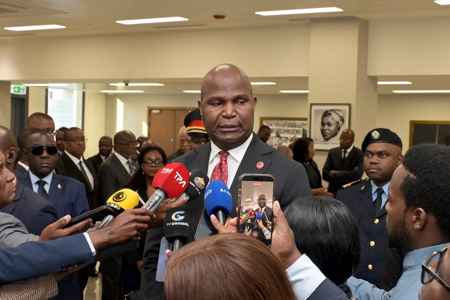 Chapo Leva Potencial Turístico De Moçambique A Luanda E Capta Interesse De Novos Parceiros Internacionais
