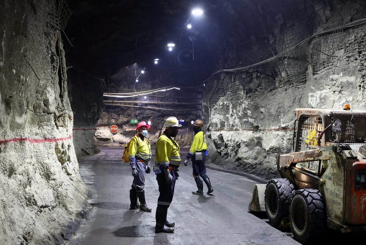 Produção Mineira Sul-Africana Cai 4% Em Junho, Mas Vendas Avançam 27,2%