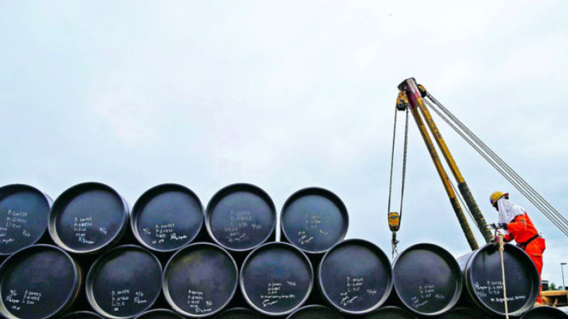 Uganda Entra Na Era Do Petróleo Com Produção Projectada Em 230 Mil Barris Por Dia