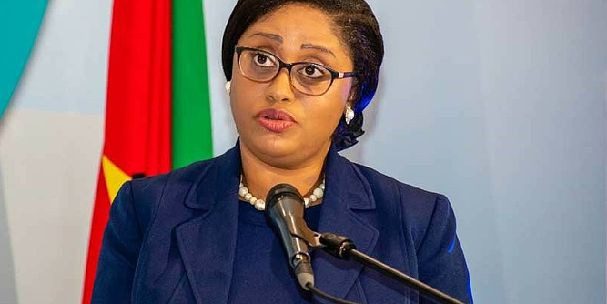 A ministra das Finanças, Carla Loveira.