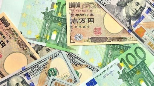 Dólar e Euro Estabilizam, Yen Mantém-se nos 158 Por Dólar Com Risco Político Europeu a Condicionar Mercados